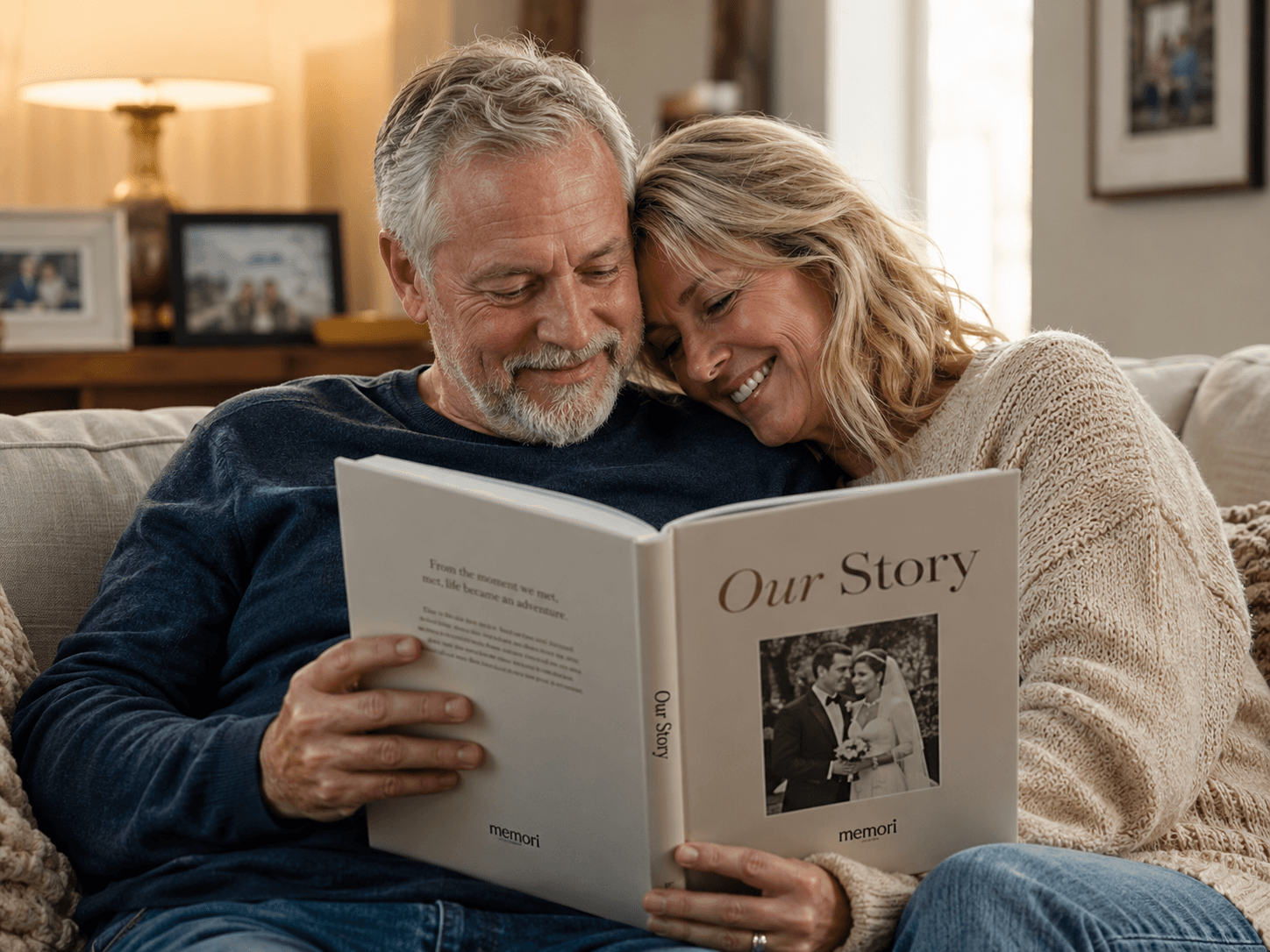 Pareja mayor representada en una historia familiar Memori